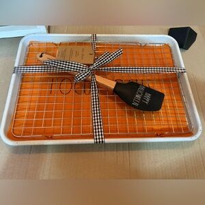 Orange HOCUS POCUS Baking Tray with Black Spatula